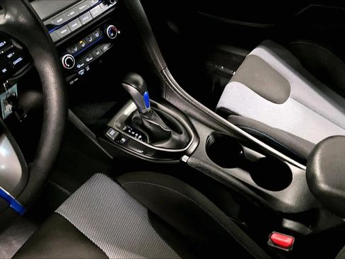 Used 2019 Hyundai Veloster 2.0 image 15