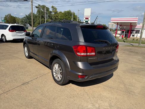 Used 2017 Dodge Journey SXT FWD image 3