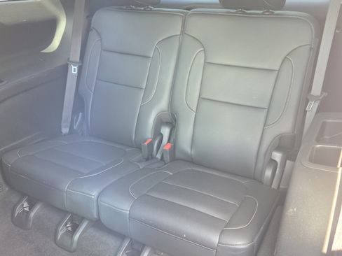 Certified 2023 GMC Acadia SLT FWD image 11