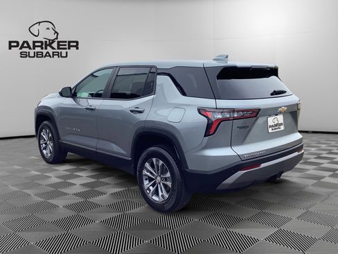 Used 2025 Chevrolet Equinox LT image 3