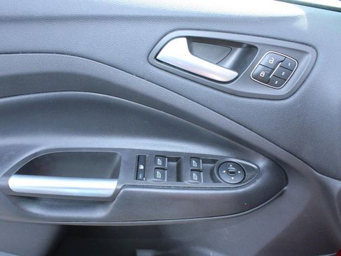 Used 2018 Ford Escape Titanium image 10