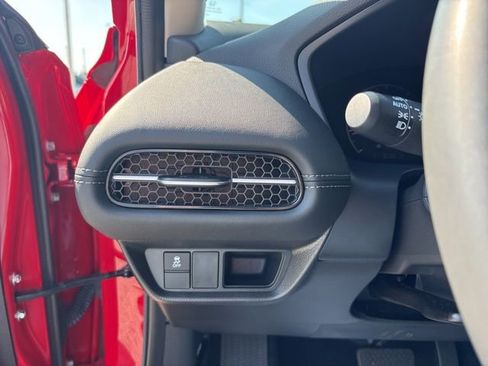 Used 2024 Honda HR-V EX-L image 16