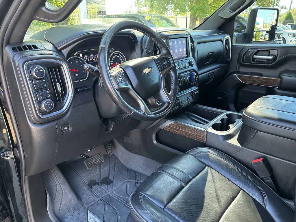 Used 2023 Chevrolet Silverado 3500 High Country AWD/4WD image 13