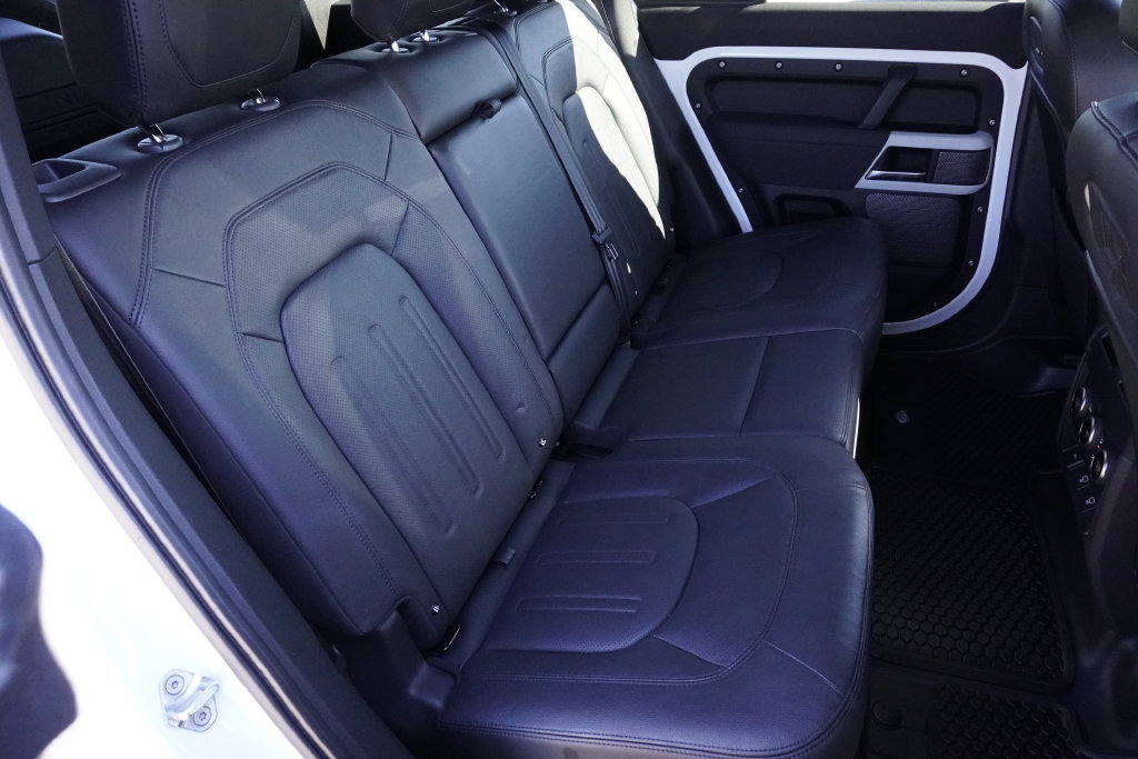 Used 2022 Land Rover Defender 110 S AWD/4WD image 27