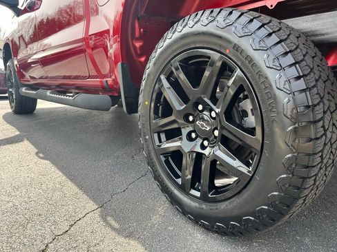 Used 2021 Chevrolet Silverado 1500 Custom Trail Boss w/ LPO, Dark Essentials Package image 10