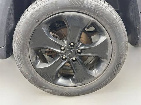 Used 2019 Jeep Compass Latitude AWD/4WD image 39