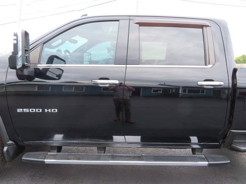 Used 2020 Chevrolet Silverado 2500 LTZ AWD/4WD image 15