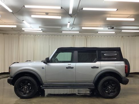 Used 2023 Ford Bronco Black Diamond AWD/4WD image 9