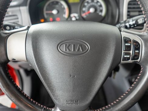 Used 2009 Kia Rio5 w/ PWR Pkg FWD image 13