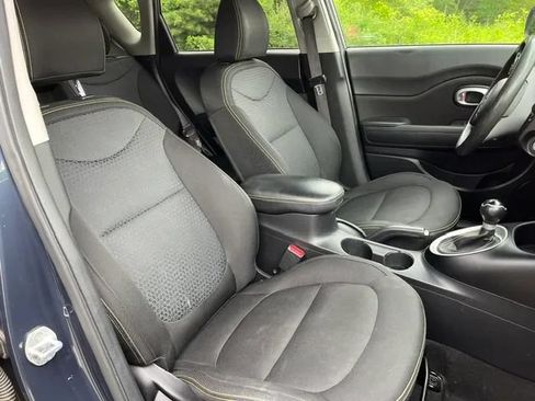 Used 2016 Kia Soul + FWD image 53