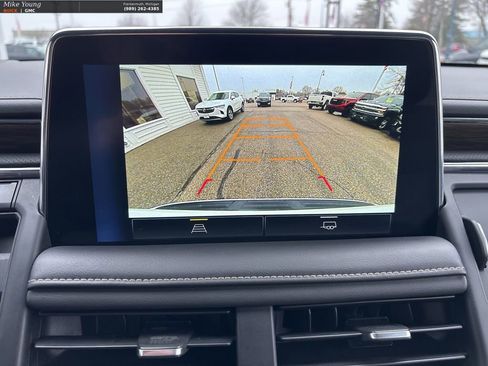 Used 2023 Chevrolet Suburban Premier image 30