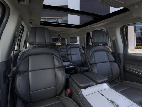 New 2026 Lincoln Navigator Reserve AWD/4WD image 35