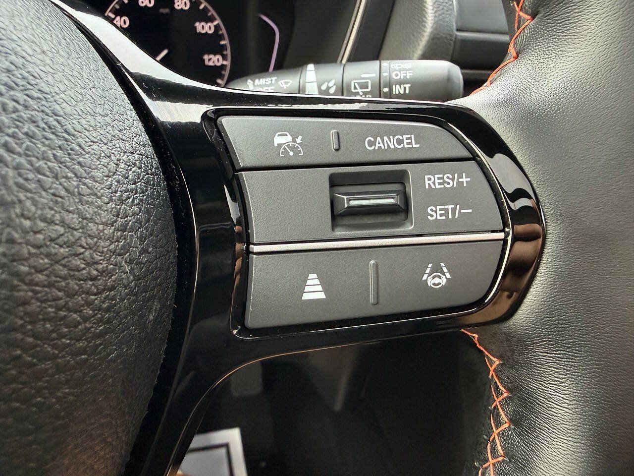 Used 2025 Honda Pilot TrailSport image 37