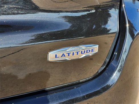 Used 2023 Jeep Compass Latitude w/ Sun and Sound Group image 12