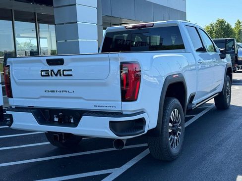 New 2026 GMC Sierra 2500 Denali Ultimate w/ LPO, Black Badging Package AWD/4WD image 4