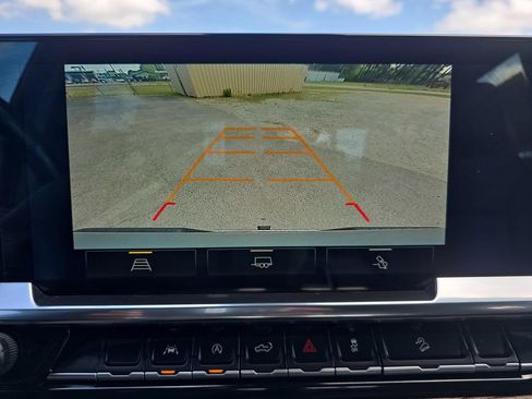 Used 2025 Chevrolet Silverado 1500 LT w/ Z71 Off-Road Package image 20