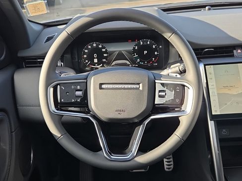 New 2025 Land Rover Discovery Sport Dynamic SE image 24