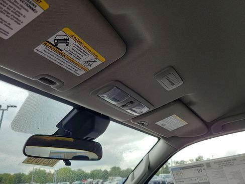 Used 2025 Nissan Frontier SV w/ Tow Package image 30