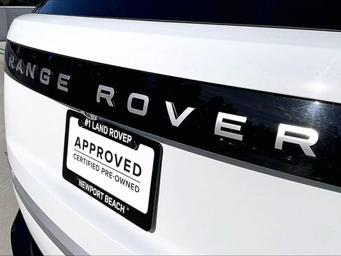 Used 2023 Land Rover Range Rover Long Wheelbase Autobiography image 7