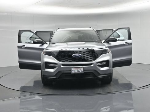 Certified 2023 Ford Explorer ST-Line w/ Class IV Trailer Tow Package RWD image 31