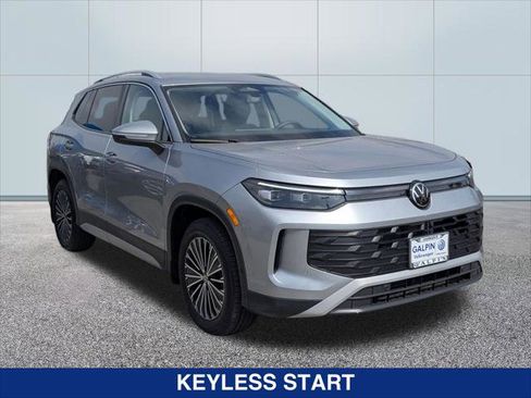 Certified 2025 Volkswagen Tiguan S FWD image 7