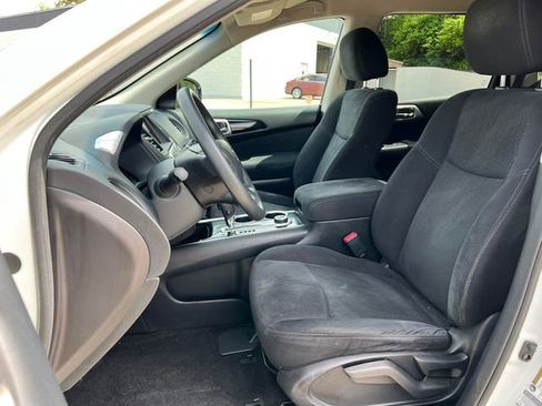 Used 2015 Nissan Pathfinder S AWD/4WD image 4