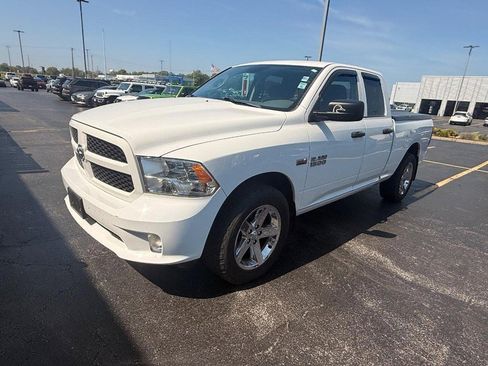 Used 2017 RAM 1500 Express image 2