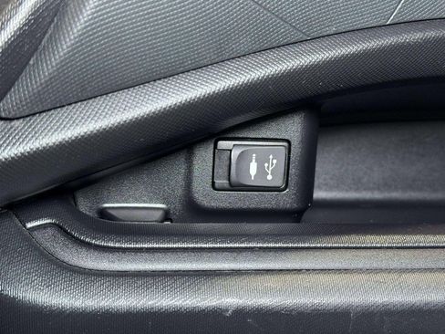 Used 2014 Toyota Prius C One image 12