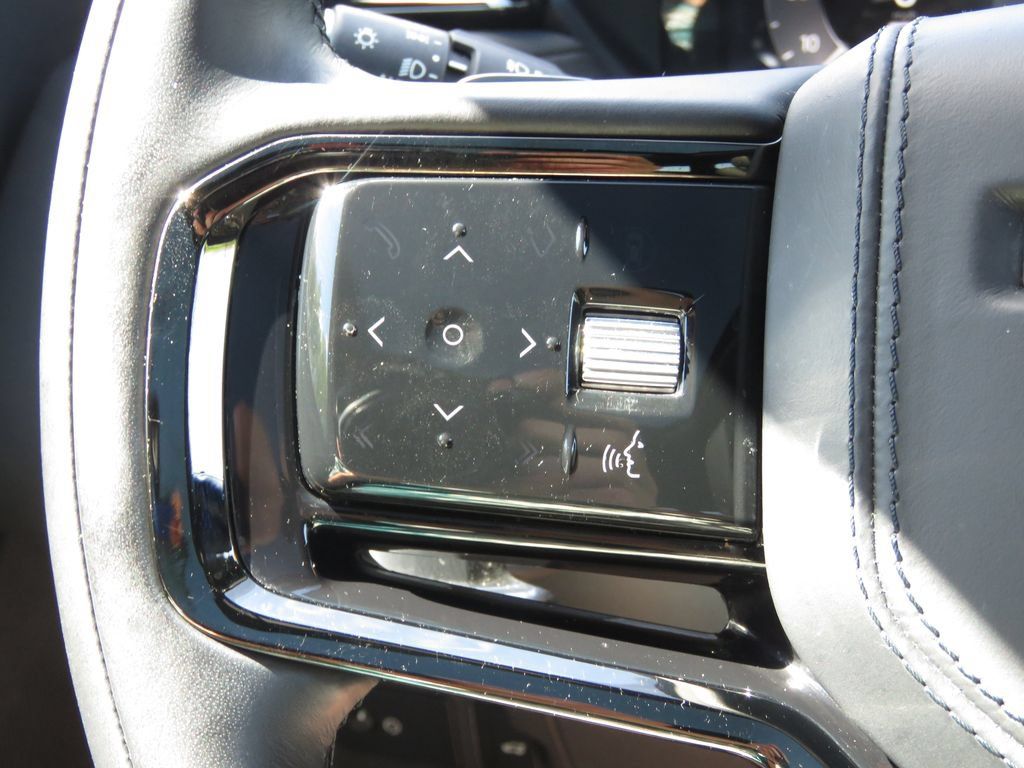 Used 2024 Land Rover Range Rover Velar Dynamic SE AWD/4WD image 22