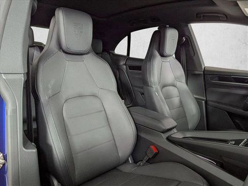 New 2024 Porsche Macan 4 Electric image 24