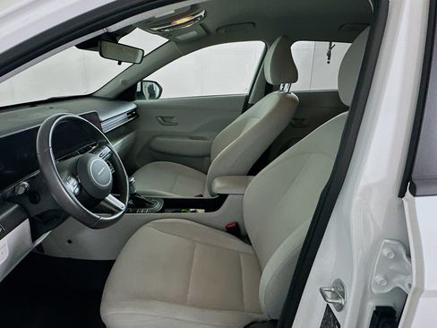 Used 2025 Hyundai Kona SEL FWD image 13