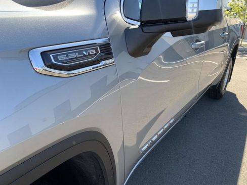 Used 2024 GMC Sierra 1500 AT4 w/ AT4 Preferred Package AWD/4WD image 12