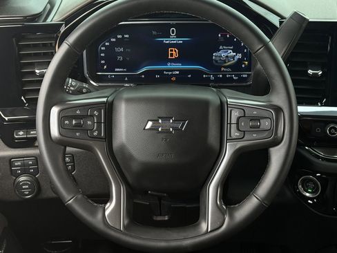 Used 2024 Chevrolet Silverado 2500 ZR2 w/ Technology Package AWD/4WD image 16
