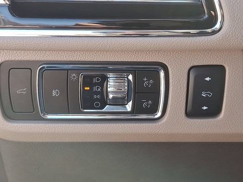 Certified 2024 Lincoln Navigator L Reserve AWD/4WD image 26