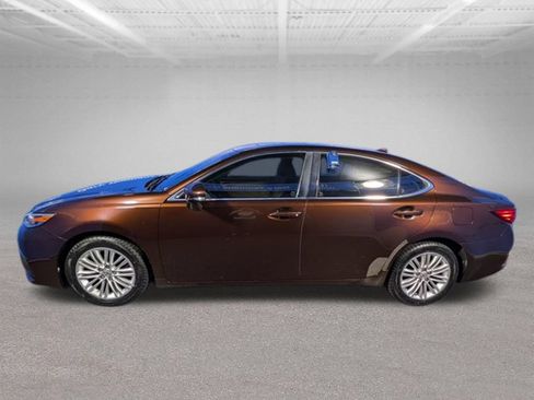 Used 2016 Lexus ES 350 w/ Premium Package w/Wood Trim FWD image 8