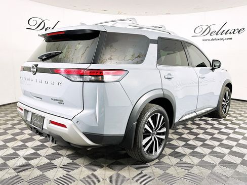 Used 2023 Nissan Pathfinder Platinum w/ Cargo Package image 6