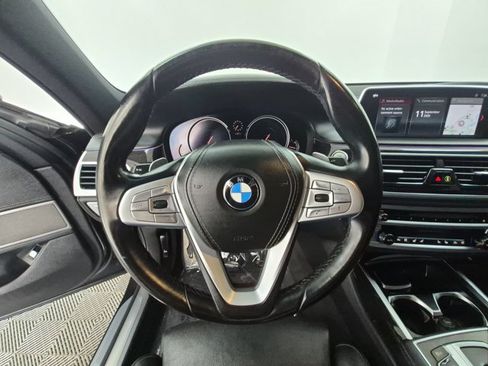 Used 2019 BMW 740i w/ Executive Package RWD image 25