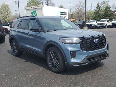 New 2026 Ford Explorer ST AWD/4WD image 3