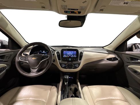 Used 2024 Chevrolet Malibu LT image 43