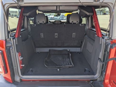 Used 2023 Ford Bronco Wildtrak image 16