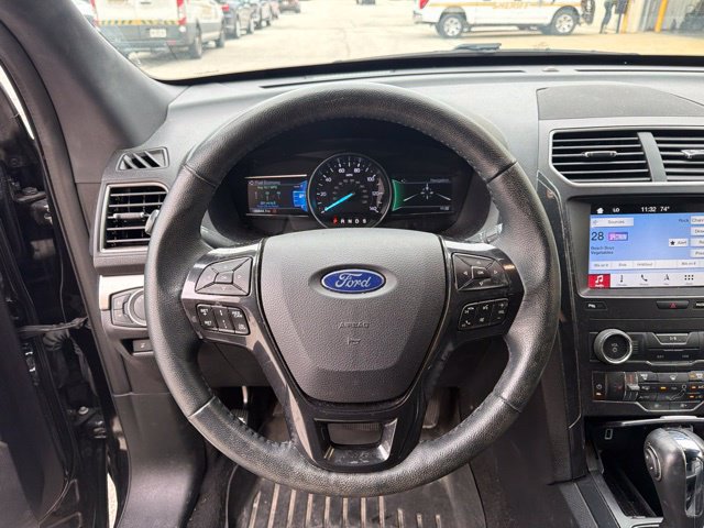 Used 2019 Ford Explorer XLT w/ Equipment Group 202A AWD/4WD image 21