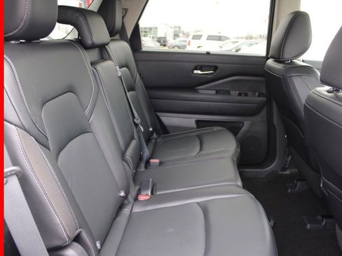 Certified 2023 Nissan Pathfinder SL AWD/4WD image 24