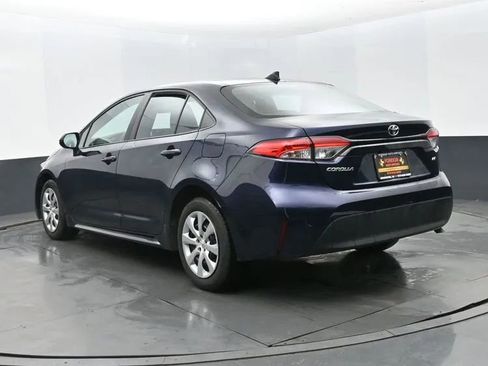 Used 2025 Toyota Corolla LE image 9