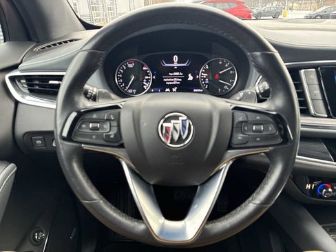 Used 2024 Buick Enclave Premium image 10