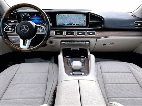 Certified 2022 Mercedes-Benz GLS 450 4MATIC image 10