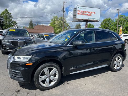 Used 2018 Audi Q5 2.0T Premium Plus w/ Premium Plus Package AWD/4WD image 2
