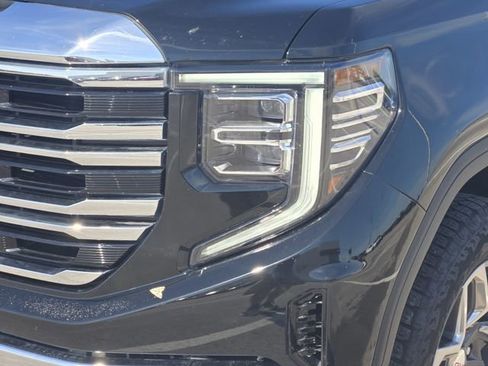 Used 2024 GMC Sierra 1500 SLT w/ SLT Premium Plus Package AWD/4WD image 10