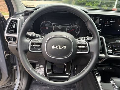 Certified 2023 Kia Sorento S w/ Panoramic Sunroof Package FWD image 14