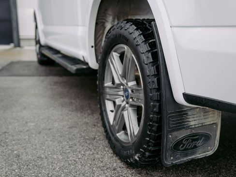 Used 2020 Ford F150 Lariat w/ Equipment Group 502A Luxury image 8