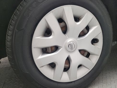 Used 2018 Nissan Rogue Sport S FWD image 31